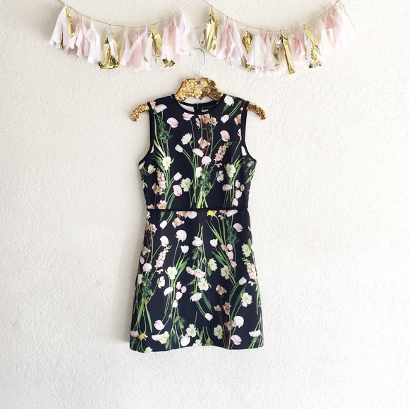 Victoria Beckham for Target Dresses & Skirts - Victoria Beckham for Target Garden Floral Dress